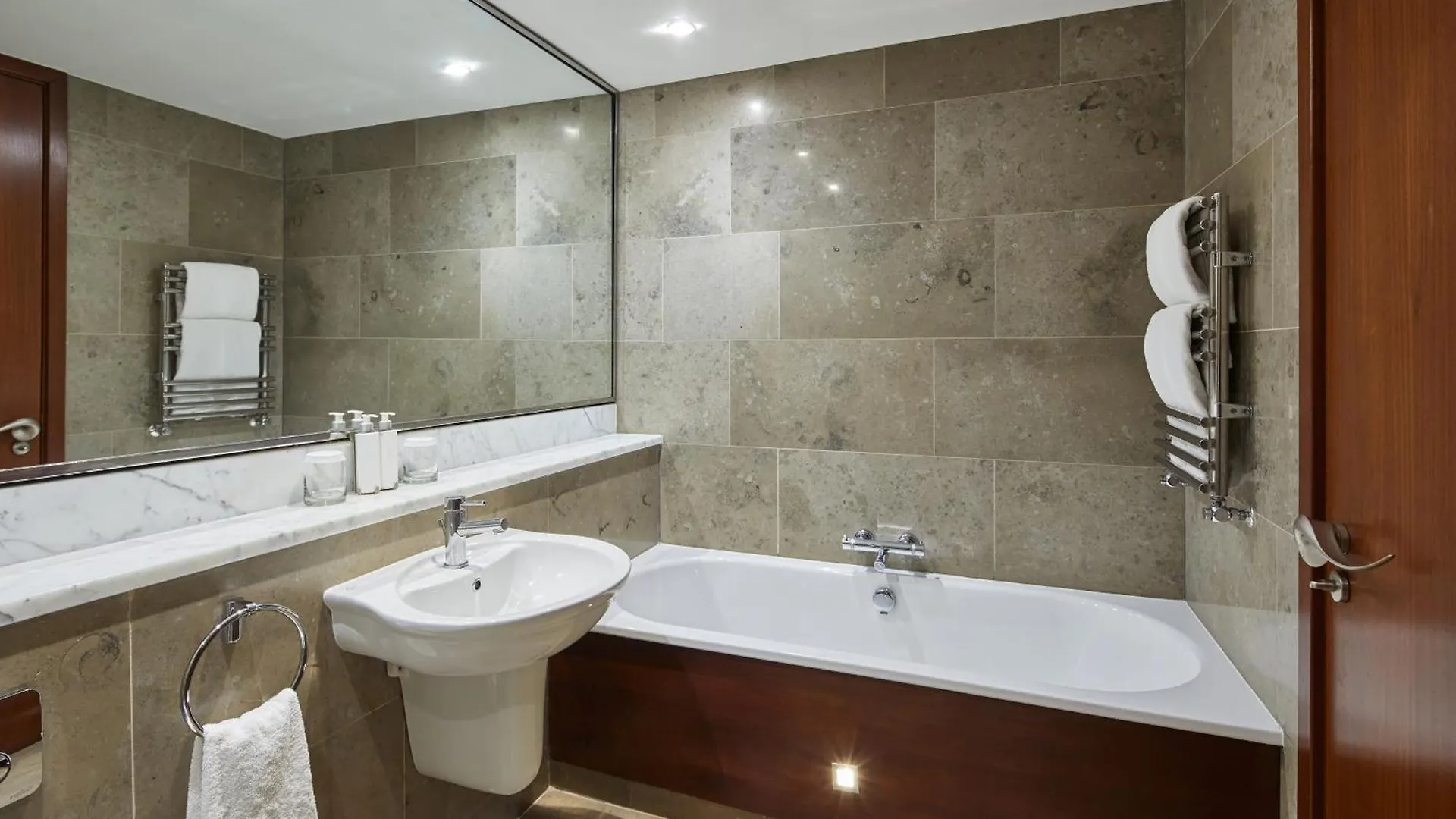 The G Hotel & Spa Galway 5*,